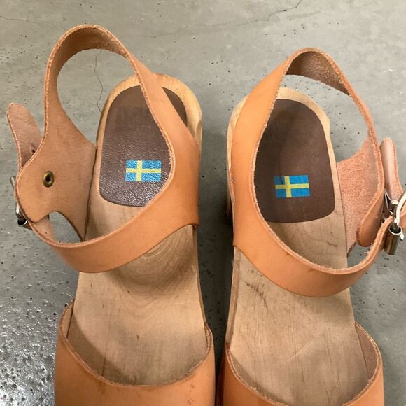 Mia Open Toe Clogs - Picture 2 of 10